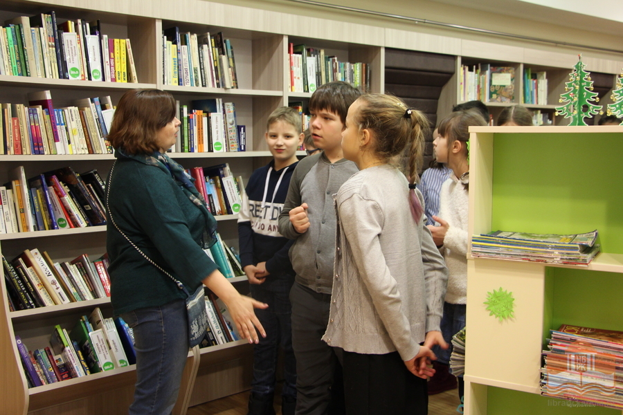 Знакомство с книжным фондом подростковой литературы