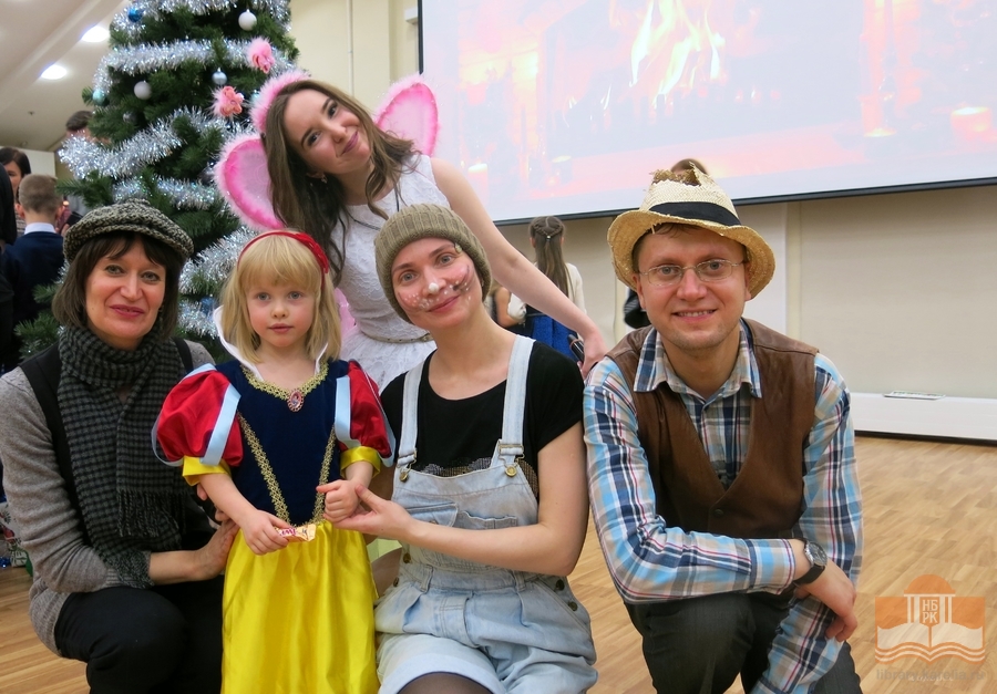 Программа «Петсон и Финдус встречают Новый год!». Фото на память.