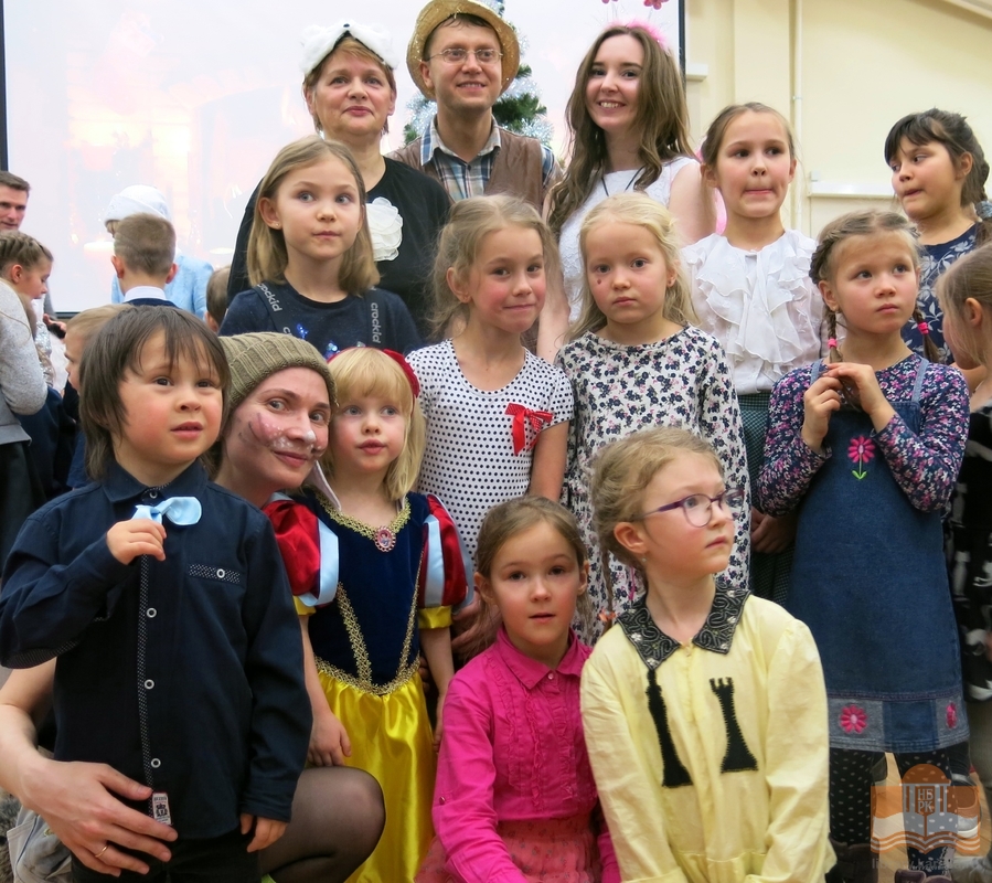 Программа «Петсон и Финдус встречают Новый год!». Фото на память.