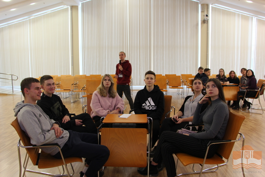 Участники ителлектуального квиза «Привет, Эйнштейн!» в НБ РК