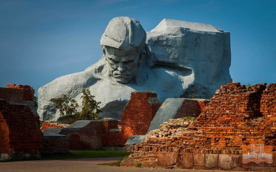 Мемориальный комплекс «Брестская крепость»