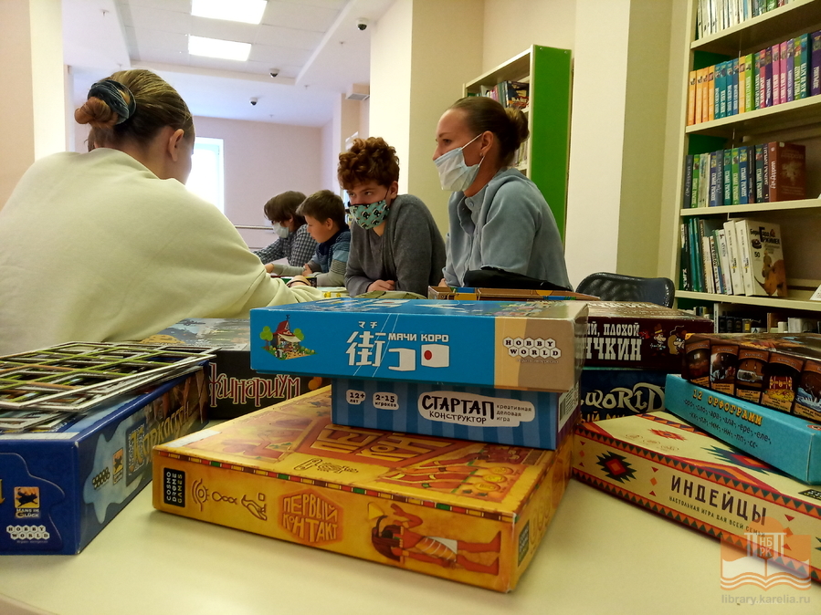 Клуб настольных игр «FightУМ» -- каждое воскресенье в 13 часов на юношеском абонементе