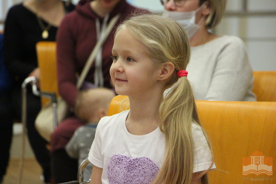 Церемония награждения победителей конкурса детских рисунков «Обитатели северного леса»