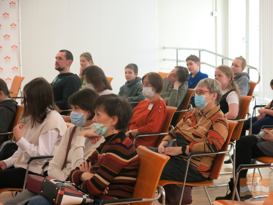 Творческая встреча с художником и писателем Дмитрием Дмитриевым в рамках Недели детской книги - 2022