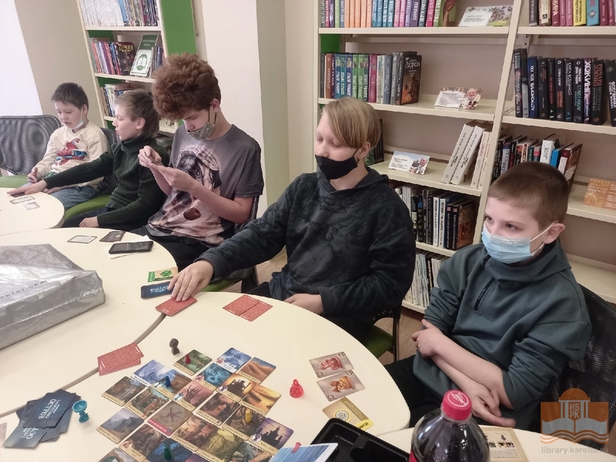 «FightУм»: встречаемся каждое воскресенье в Национальной библиотеке Карелии!