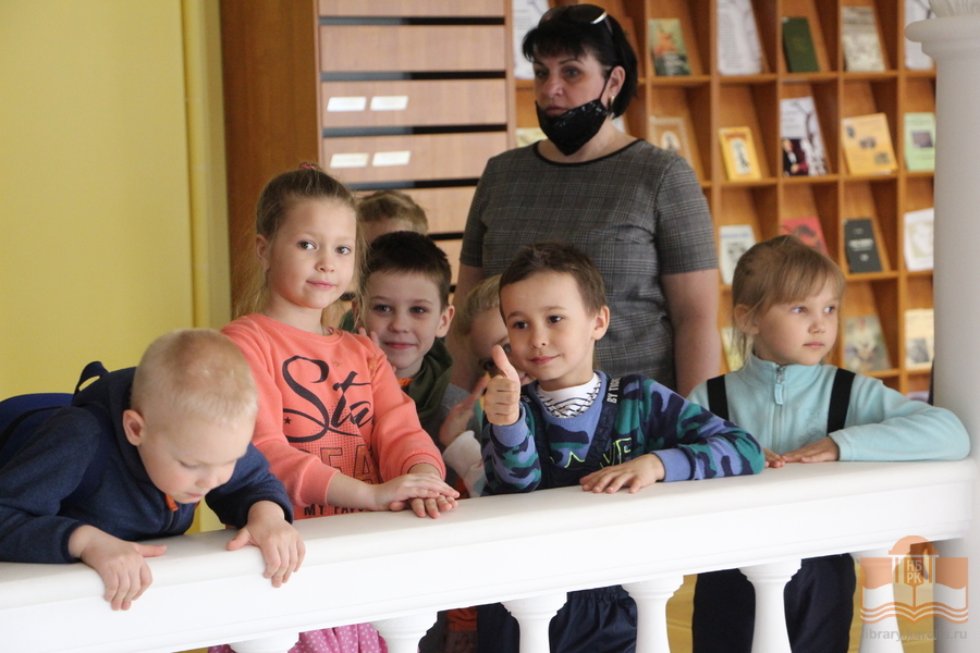 Экскурсия по Национальной библиотеке Республики Карелия для воспитанников детского сада №35