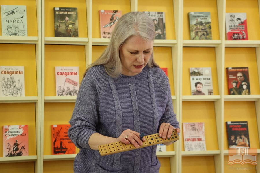 Экскурсия по Национальной библиотеке Карелии для учеников петрозаводских школ №19 и №43
