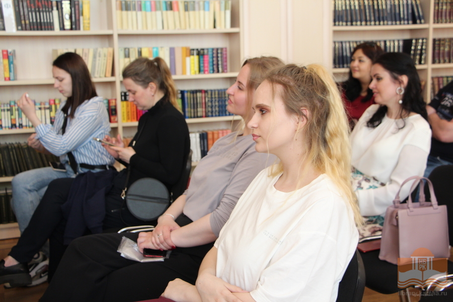 Презентация новых книг Ильи Полуницына состоялась в Национальной библиотеке Карелии