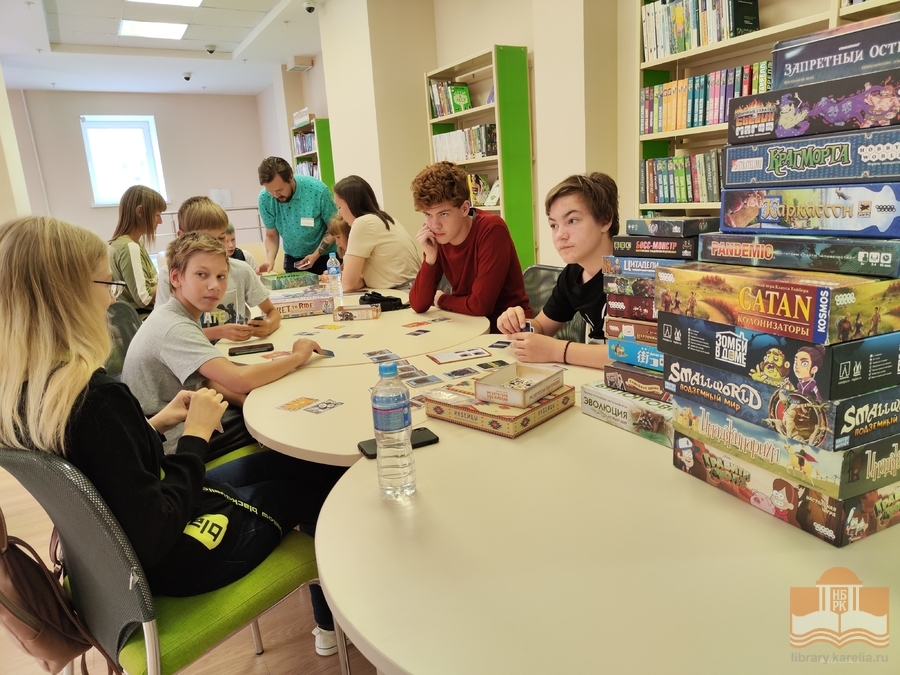 «FightУм»: играем в настолки каждое воскресенье!