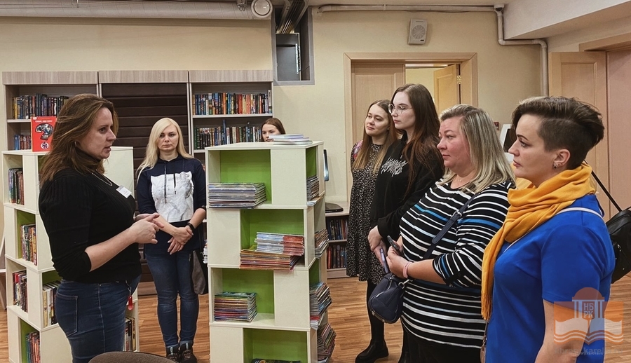 Cтуденты заочного отделения Института педагогики и психологии ПетрГУ посетили Национальную библиотеку Карелии