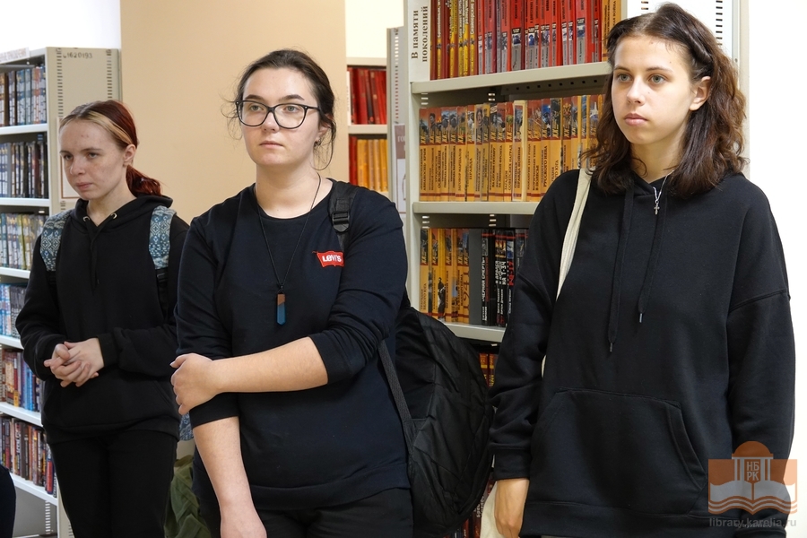 Студенты Карельского колледжа культуры и искусств, обучающиеся по специальности «Библиотековедение»