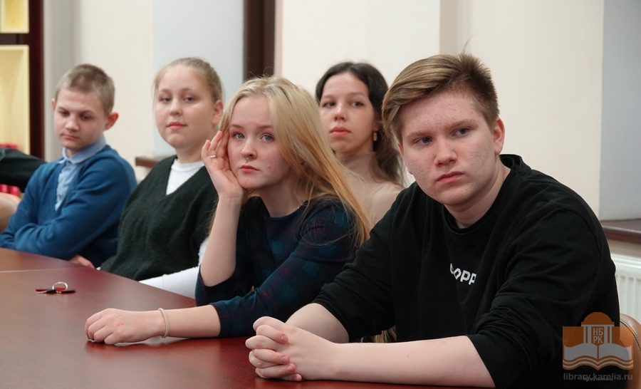 «Школьный день в библиотеке» для старшеклассников средней школы № 11