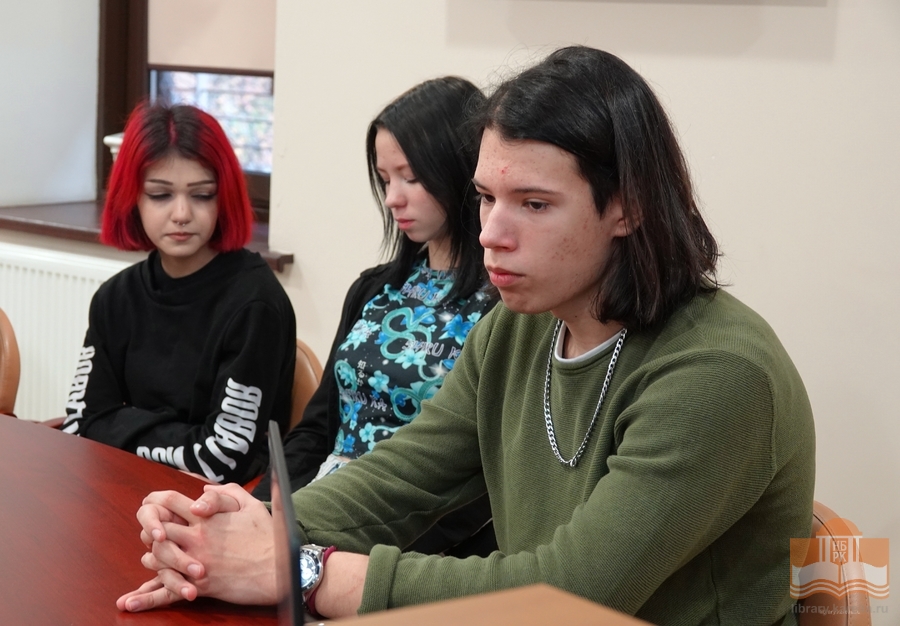 «Школьный день в библиотеке» для старшеклассников средней школы № 11