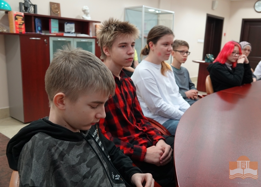 «Школьный день в библиотеке» для старшеклассников средней школы № 11