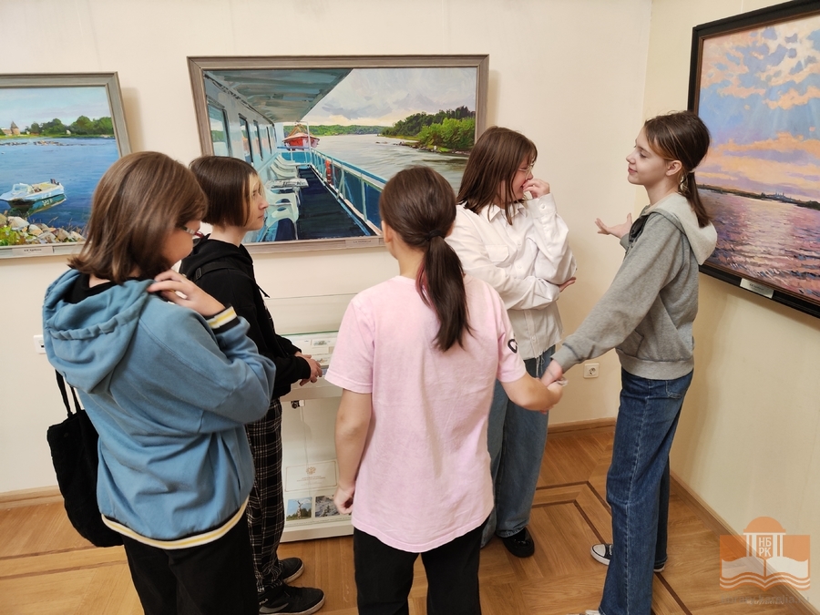 Экскурсия по главной библиотеке Карелии для шестиклассников петрозаводской школы №10