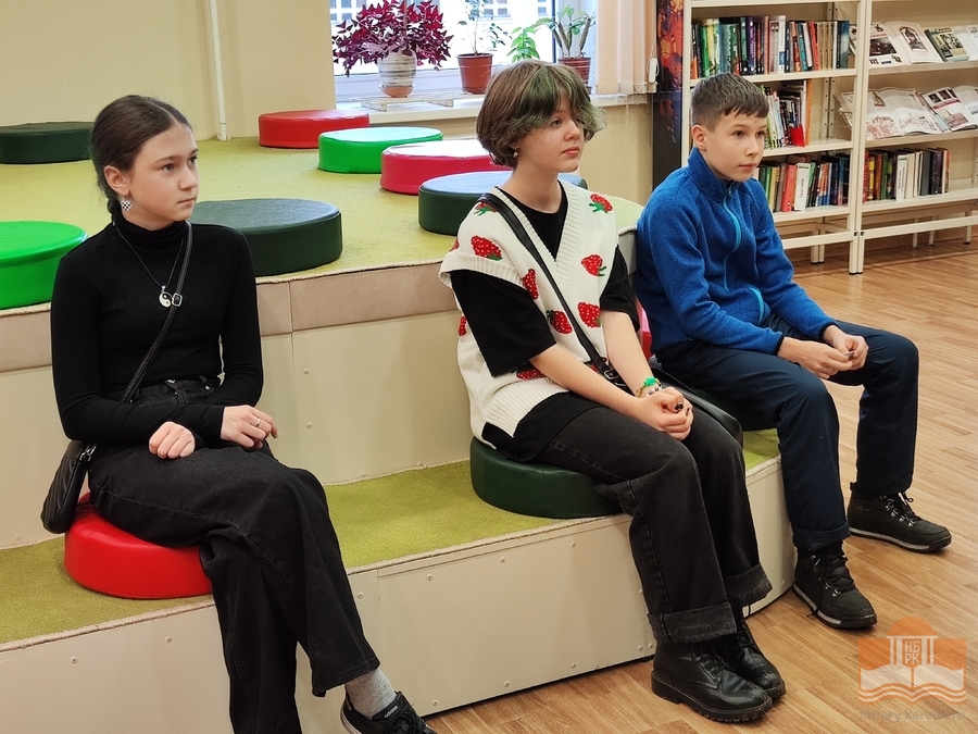 Экскурсия по главной библиотеке Карелии для шестиклассников петрозаводской школы №10