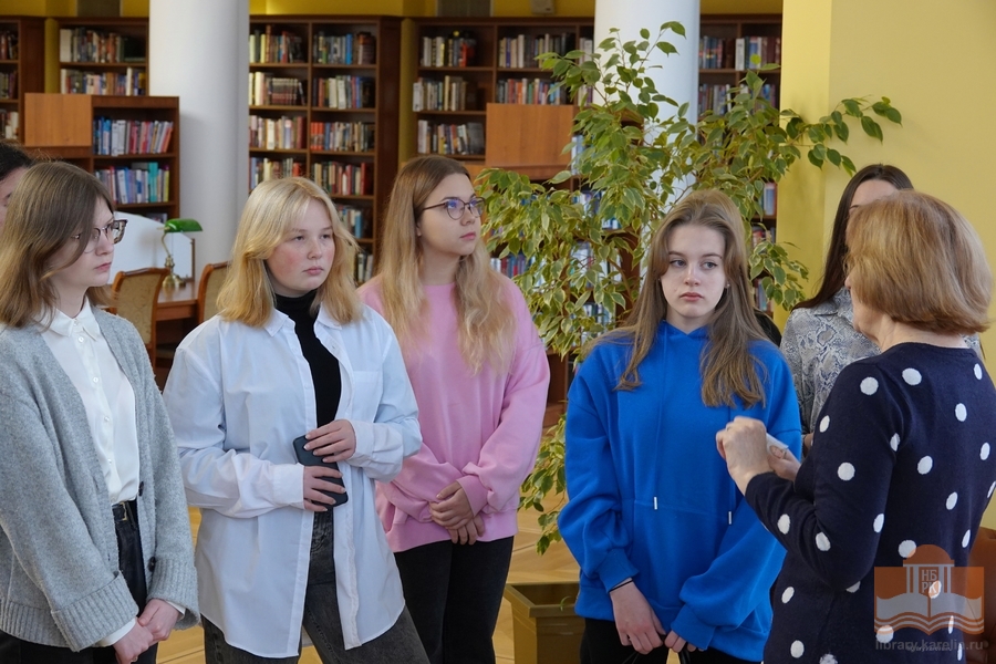Студенты Института лесных, горных и строительных наук Петрозаводского университета посетили Национальную библиотеку Карелии