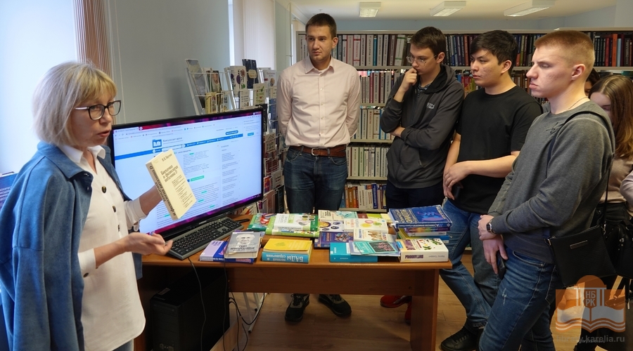 Участники программы «Работаем и учимся с библиотекой» – студенты Медицинского института ПетрГУ