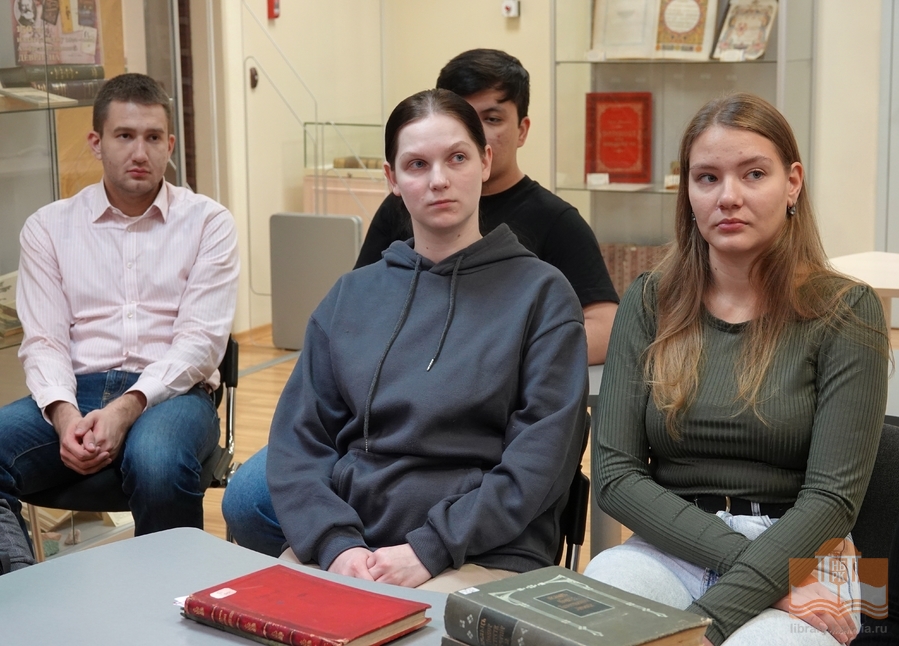 Участники программы «Работаем и учимся с библиотекой» – студенты Медицинского института ПетрГУ