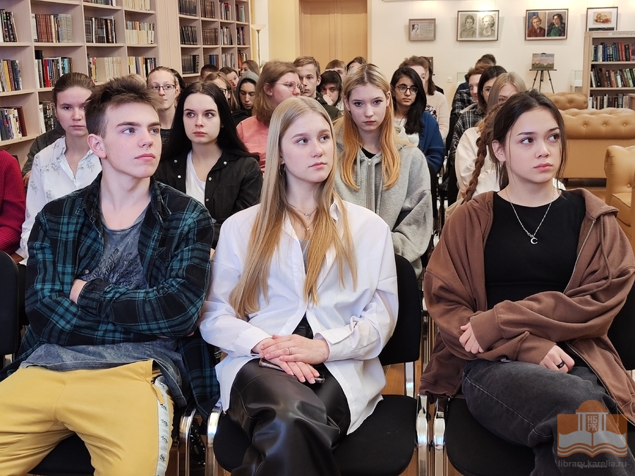 Презентация новой книги Н. Г. Красавцевой «Испытание юностью» в Национальной библиотеке