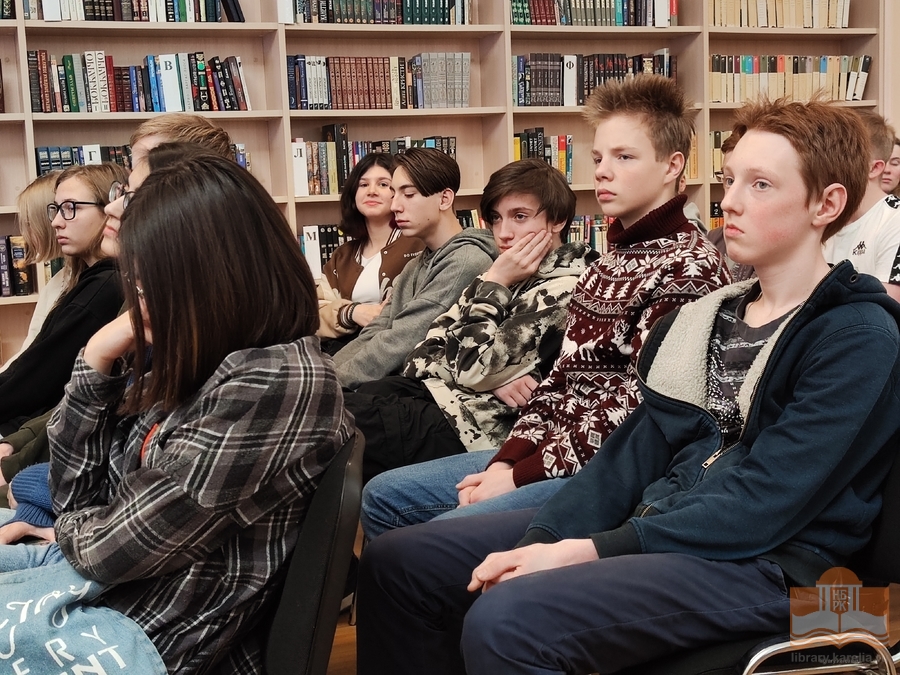 Презентация новой книги Н. Г. Красавцевой «Испытание юностью» в Национальной библиотеке