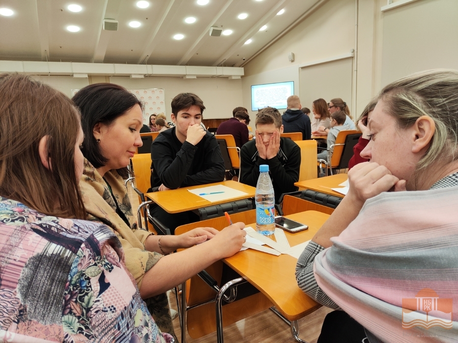 Семейная интеллектуальная игра «Наконец-то квиз!» в Национальной библиотеке