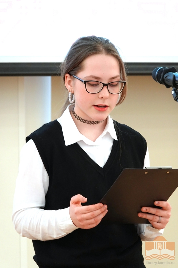 Руны Калевалы звучат в исполнении учащихся школы №38