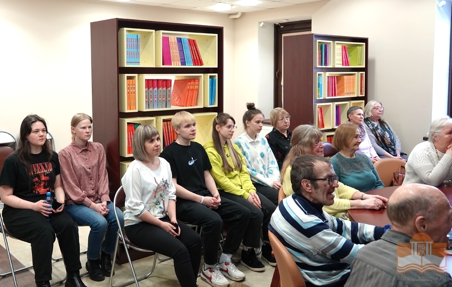 «Литературный четверг»: «Диана Арбенина: 30 лет рок-н-ролла»