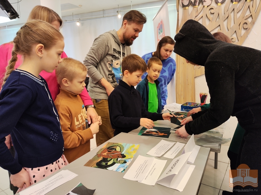 Участники литературной программы перед спектаклем «Большой мир маленькой Таффи»