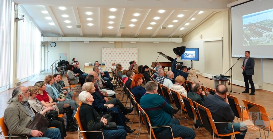 Презентация фотоальбома Алексея Фрилунда «Небо и земля»