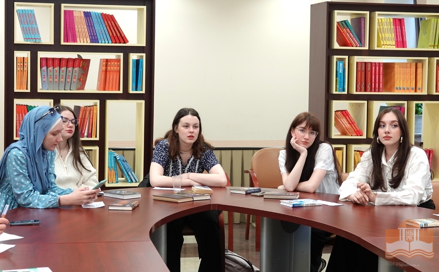 Участники проекта «Французские сезоны», посвященного Ромену Гари