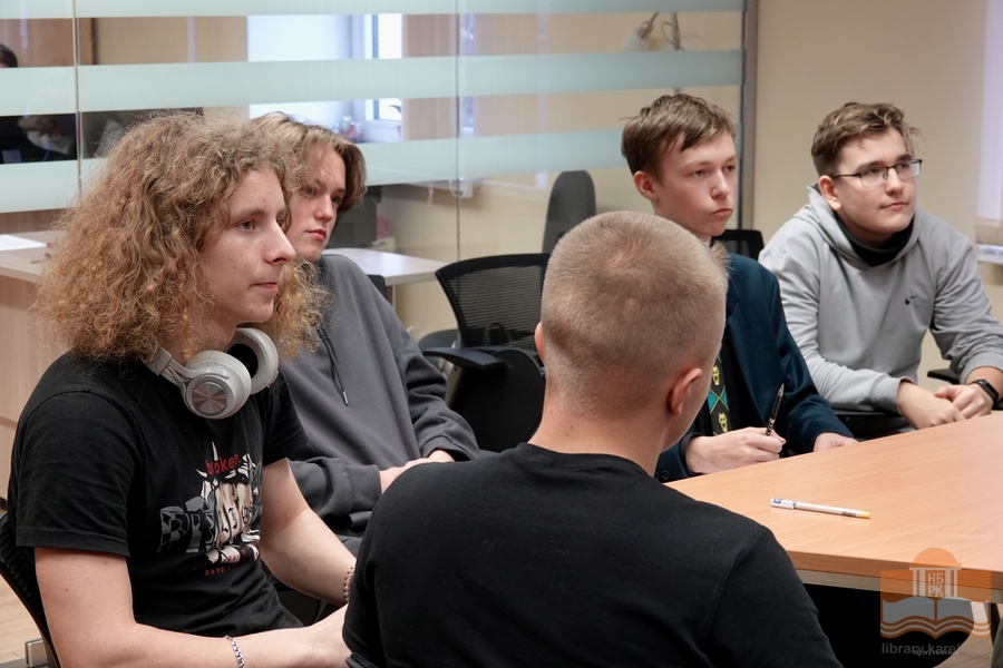 Команда старшеклассников школы № 35 – участник турнира «На старт, умники и умницы»