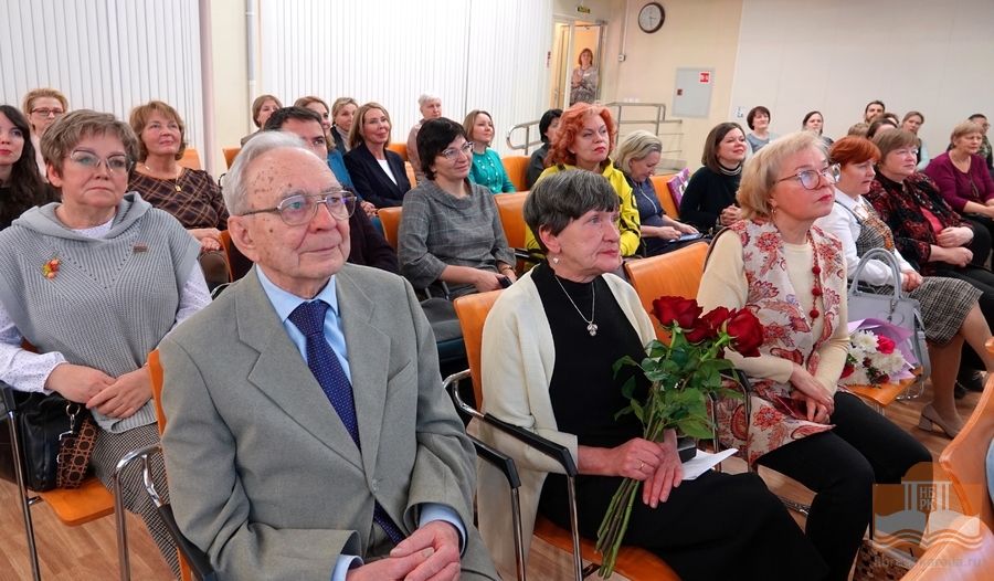 Торжественное мероприятие, посвященное 60-летию кафедры медицинской литературы в Национальной библиотеке Карелии