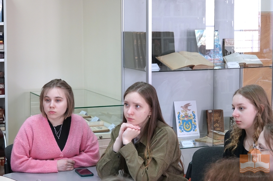 Обзор изданий зарубежного книгопечатания XVII - XIX веков на английском и немецком языках для студентов