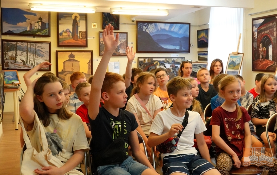 Участники программы «Там, на неведомых дорожках…»
