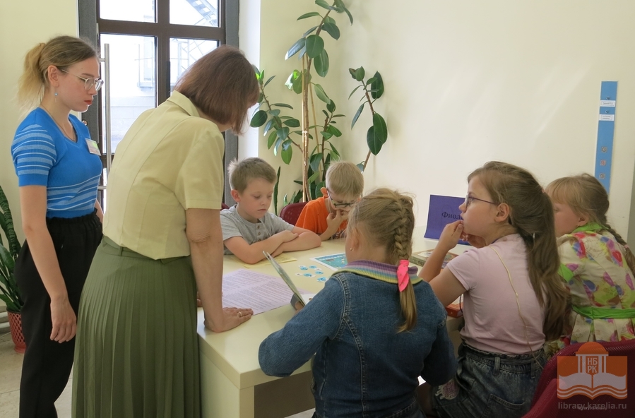 Творческая программа «По книжным тропинкам в Изумрудный город»