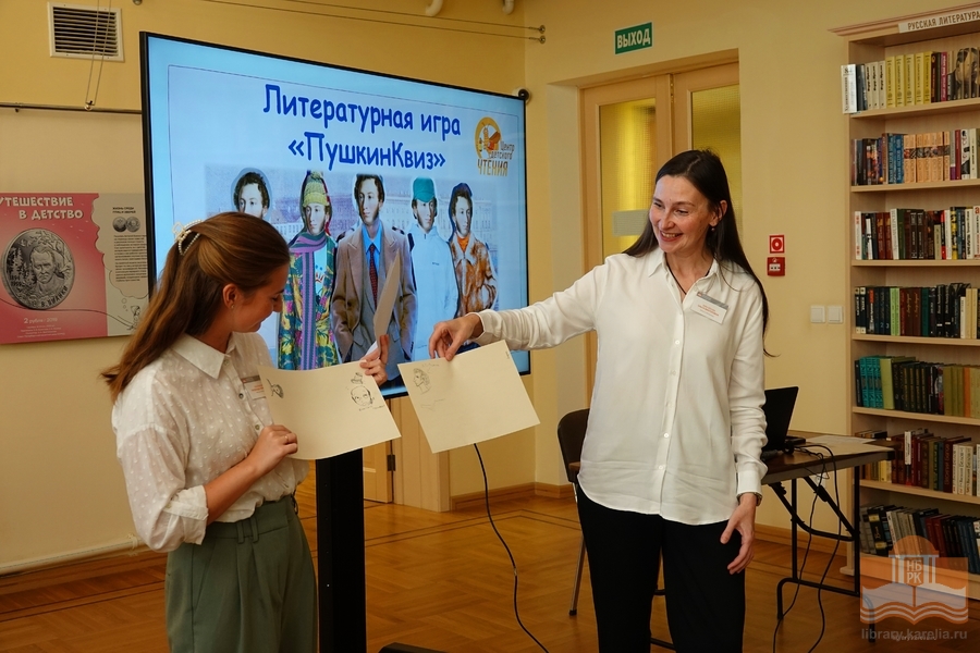 Ведущие литературной игры «ПушкинКвиз» - Ольга Михайлова и Надежда Ульянова