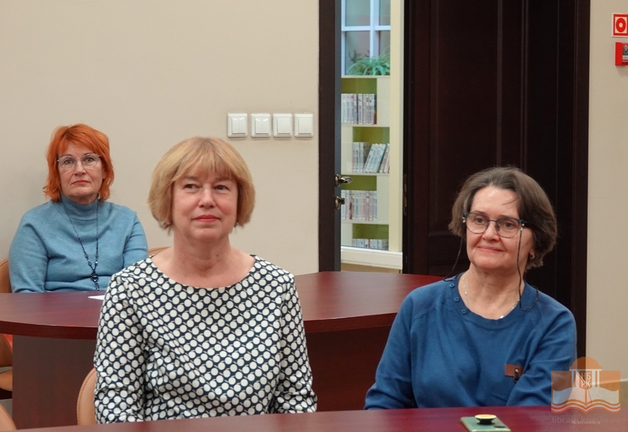 Встреча в клубе «Дамское счастье»