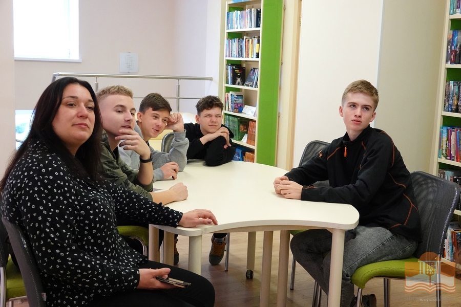 Национальная библиотека принимала делегации школьников из Москвы и Луганска