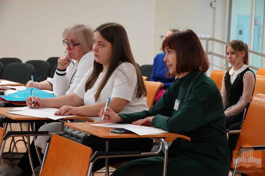 Члены жюри VII городского конкурса чтецов «Сунгуровские чтения: Расширяем горизонты»