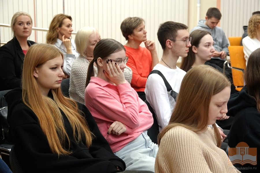 На презентации книги Марии Афониной «Лисосказки»