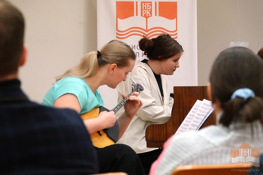 На концерте учащихся и преподавателей Детской музыкальной школы им. Г.В. Свиридова