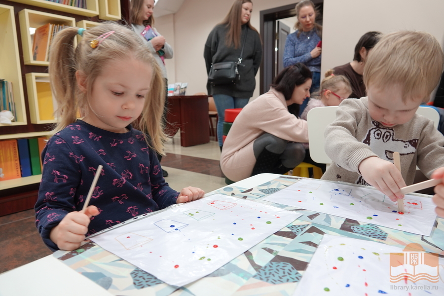 Творческая программа «Большой мир маленькой книги. Крохи»