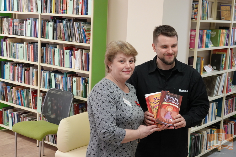 Книги, подаренные в фонд Национальной библиотеки Карелии от регионального отделения «Движения первых»