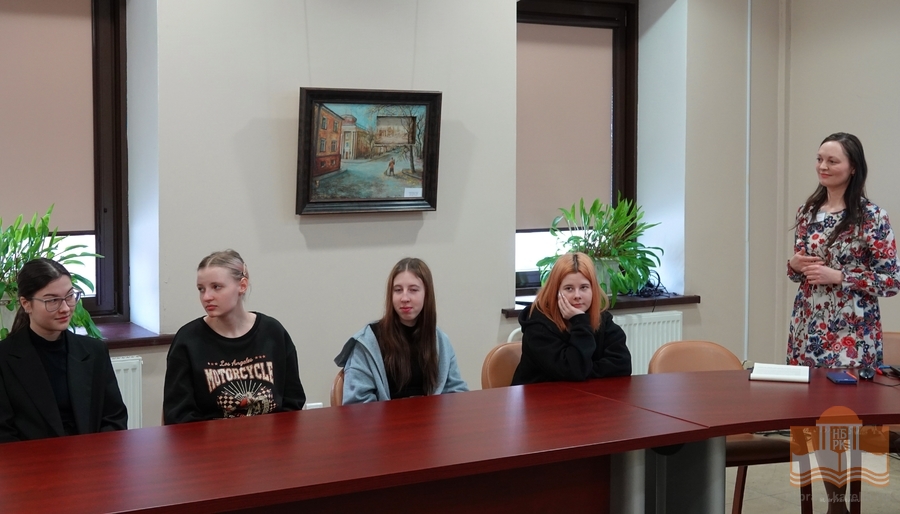 Участники творческой программы Национальной библиотеки Карелии «Повезло мне родиться в России!»