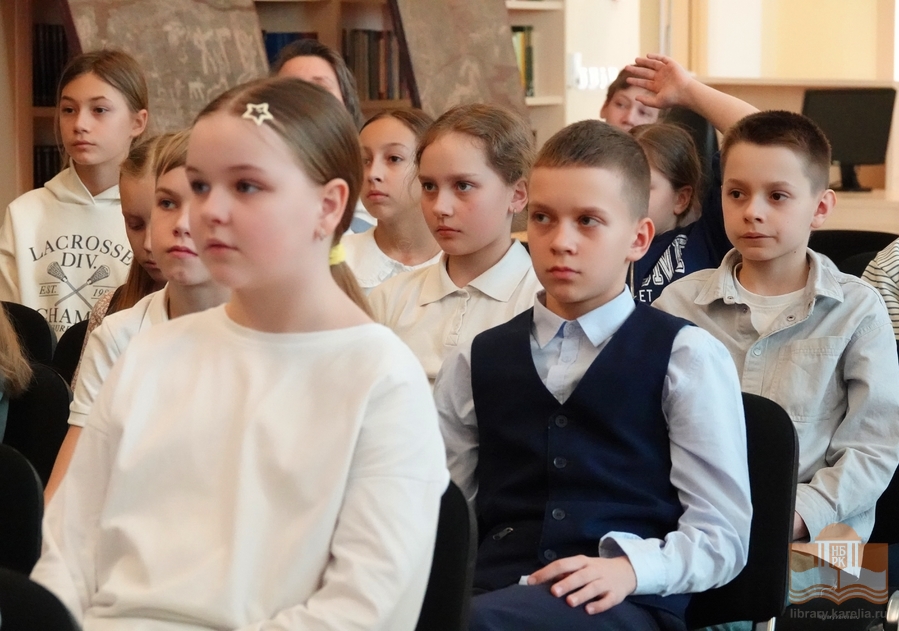 Участники творческой встречи с карельским писателем Светланой Зааловой