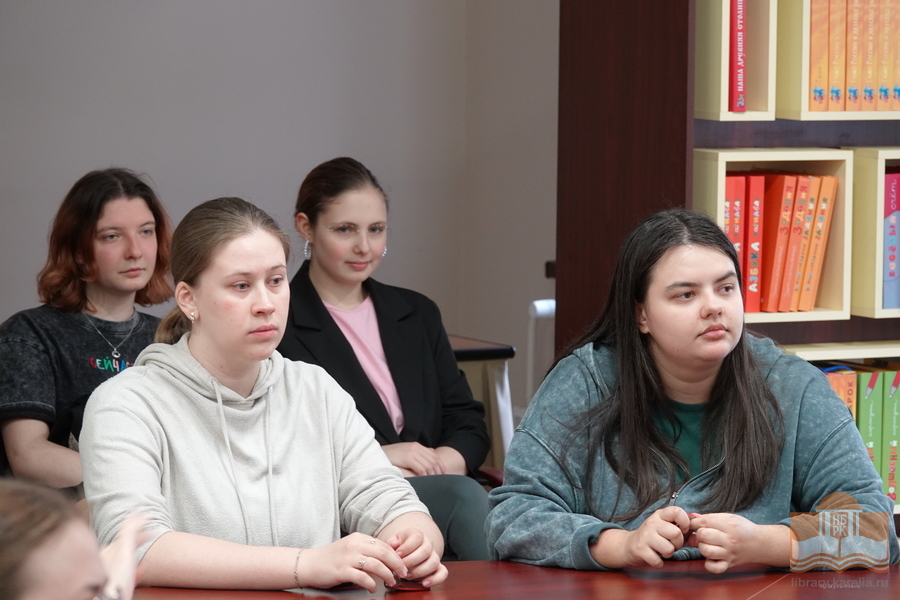 Участники семинара «Игровые формы продвижения чтения»