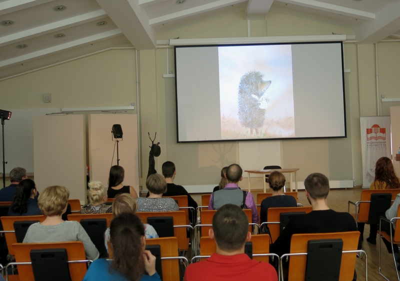 В читакле использовались фрагменты мультфильма «Ёжик в тумане» великого Ю. Норштейна