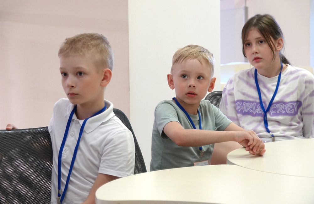 Участники просветительской программы «Спасение Зубной феи»