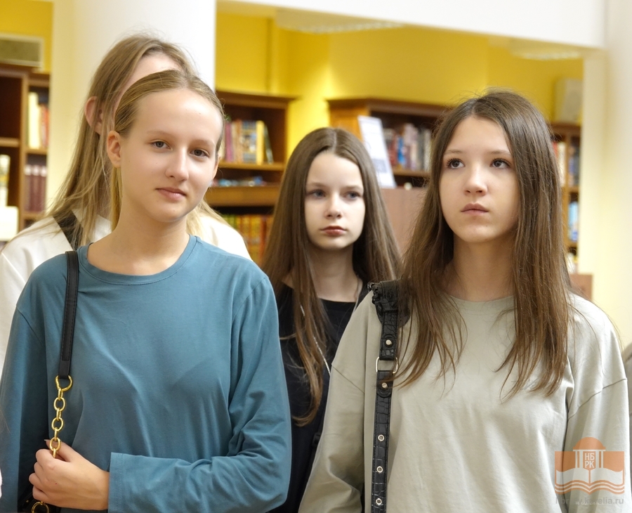 Экскурсия в Национальную библиотеку 8 класса средней школы № 33